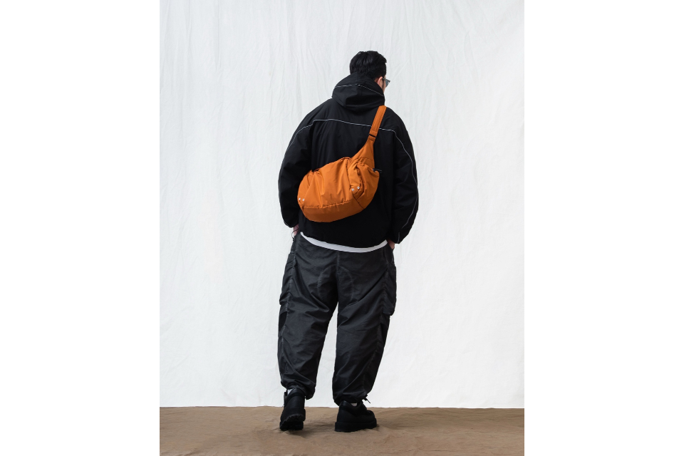 PERSEVERE 24 AW Water-Repellent Padded Crossbody Bag (8)