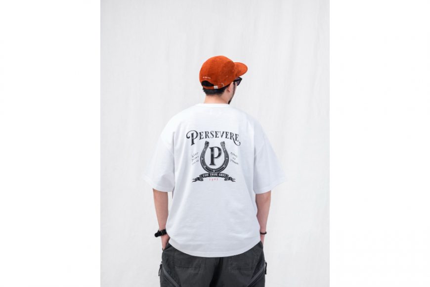 Hand-Drawn Horseshoe Graphic T-Shirt (3)