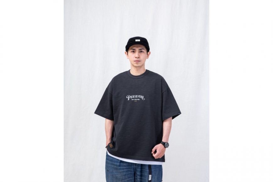 Hand-Drawn Horseshoe Graphic T-Shirt (5)