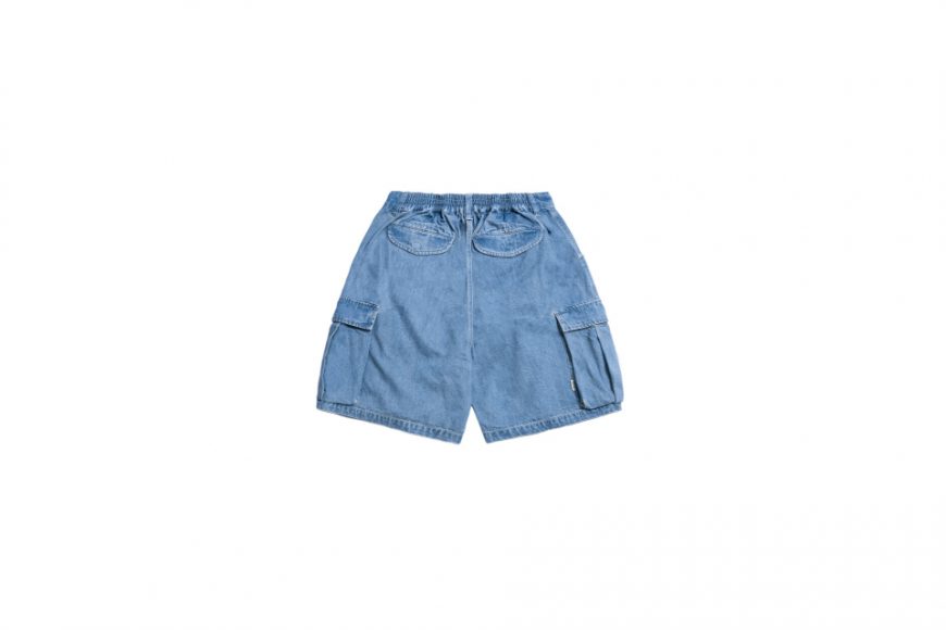 Washed Double-Pleated Cargo Shorts (13)