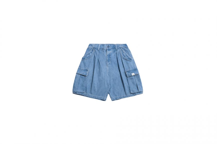Washed Double-Pleated Cargo Shorts (9)