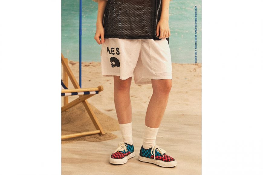 Water-Repellent Board Shorts (3)