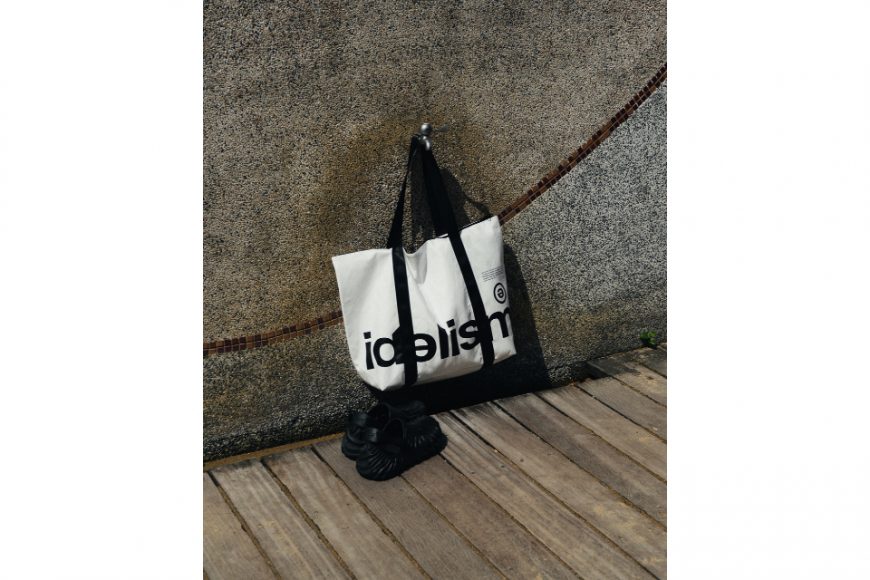 ID25062 Logo Carrier Bag (1)