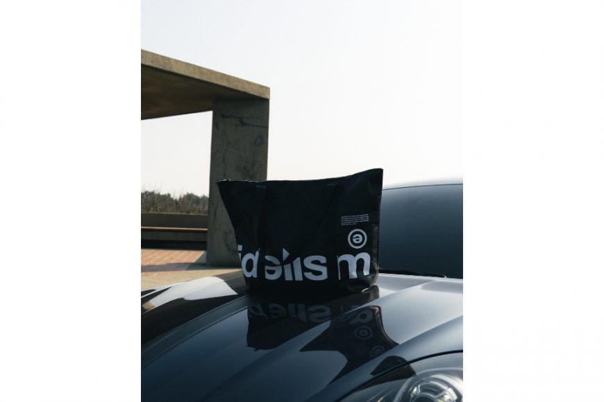 ID25062 Logo Carrier Bag (4)
