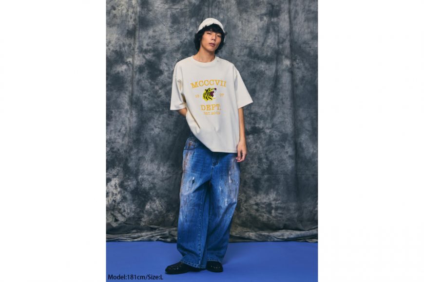 Souvenir Graphic Tee (2)