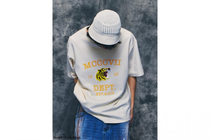 Souvenir Graphic Tee (4)