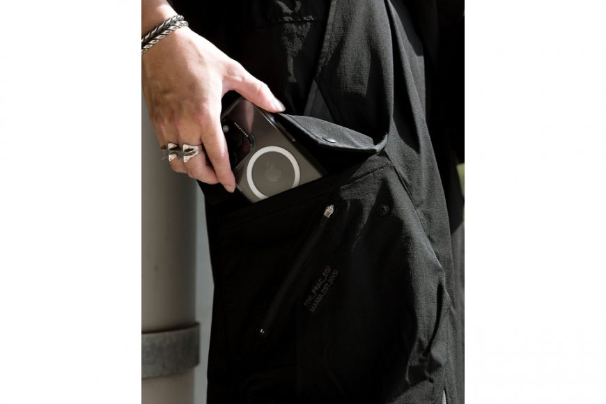 Zippered 3D Pocket Shorts (5)