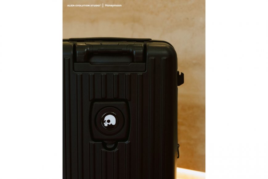 AES x HONEYMOON Multifunctional Travel Suitcase (06)