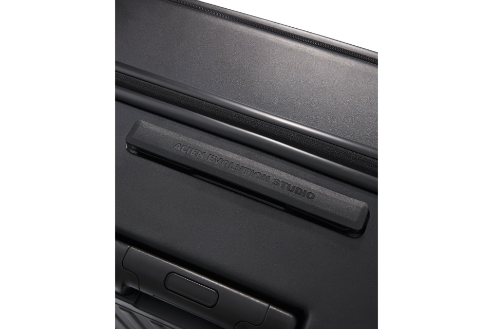 AES x HONEYMOON Multifunctional Travel Suitcase (52)