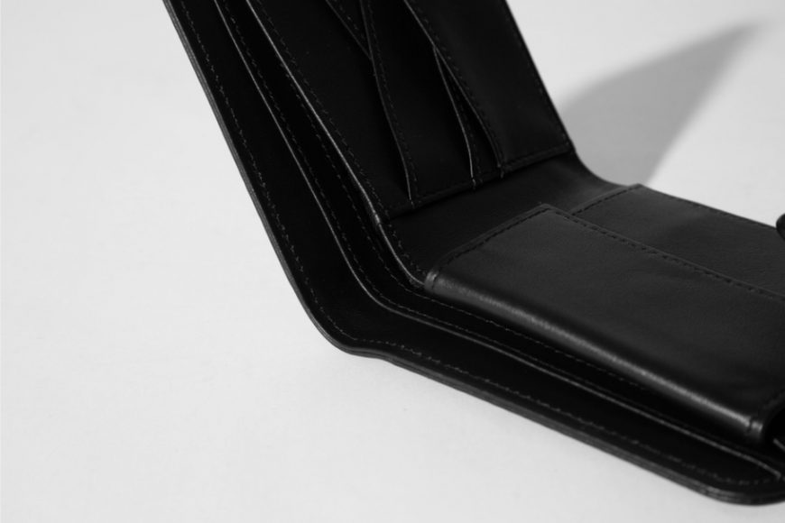 Iron Tag Zipped Wallet (6)