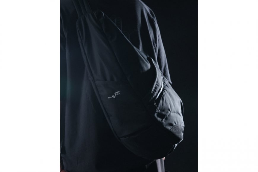 Curved Scale Crossway Bag (4)