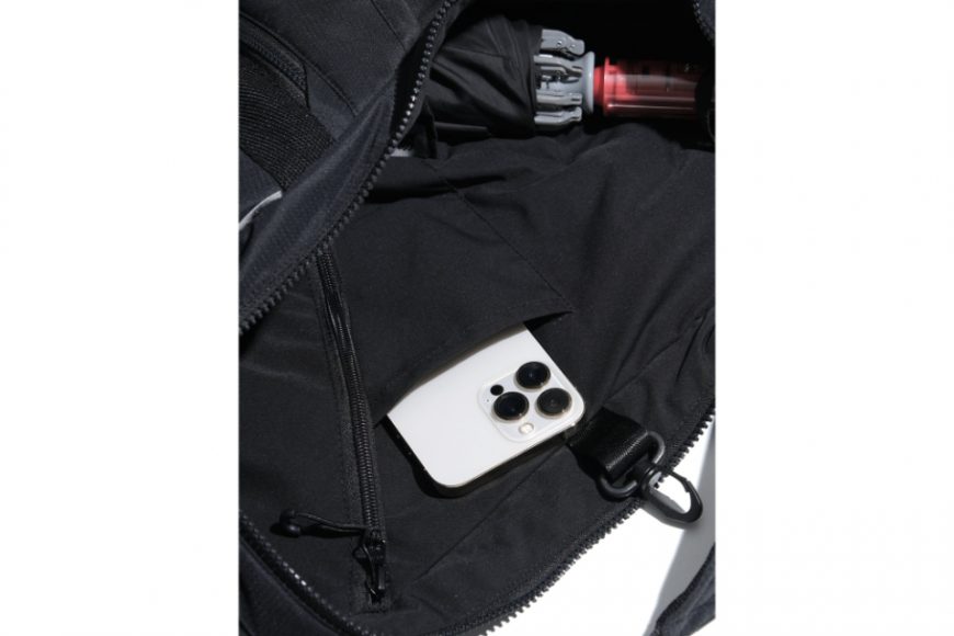 Curved Scale Crossway Bag (9)