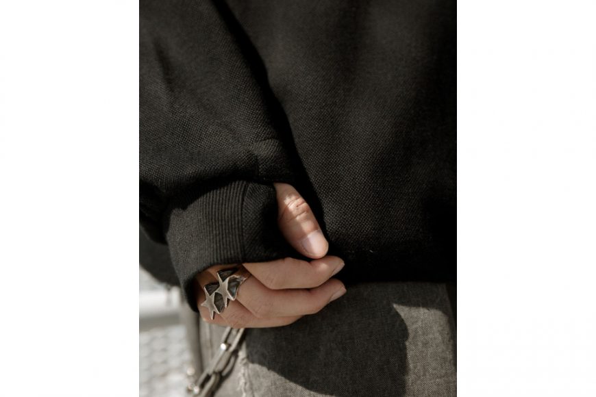 Graphic Smock Sweatshirt (25)