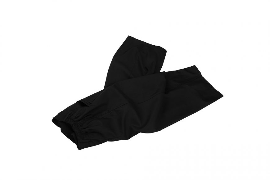 Minimalist baggy suit trousers (18)