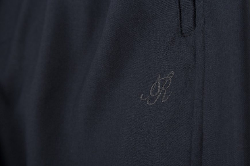 Minimalist baggy suit trousers (35)