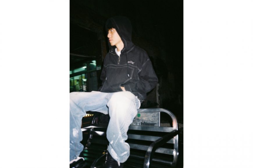 Washed Half-Zipped Hoodie (1)