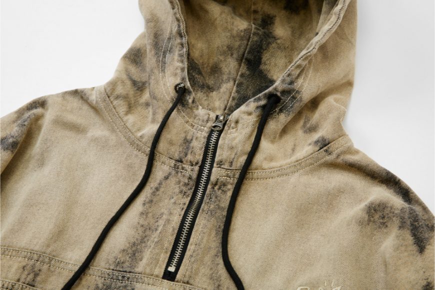 Washed Half-Zipped Hoodie (14)