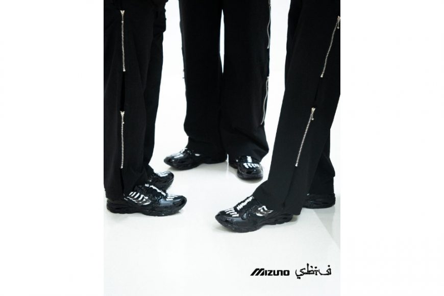 MIZUNO x SBTG 25 AW Wave Rider 10 D1GD252601 (1)