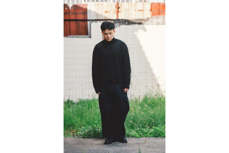 Mid-Neck Knit Sweater (1)