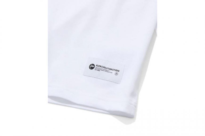 Pocket Long-Sleeve Tee (10)