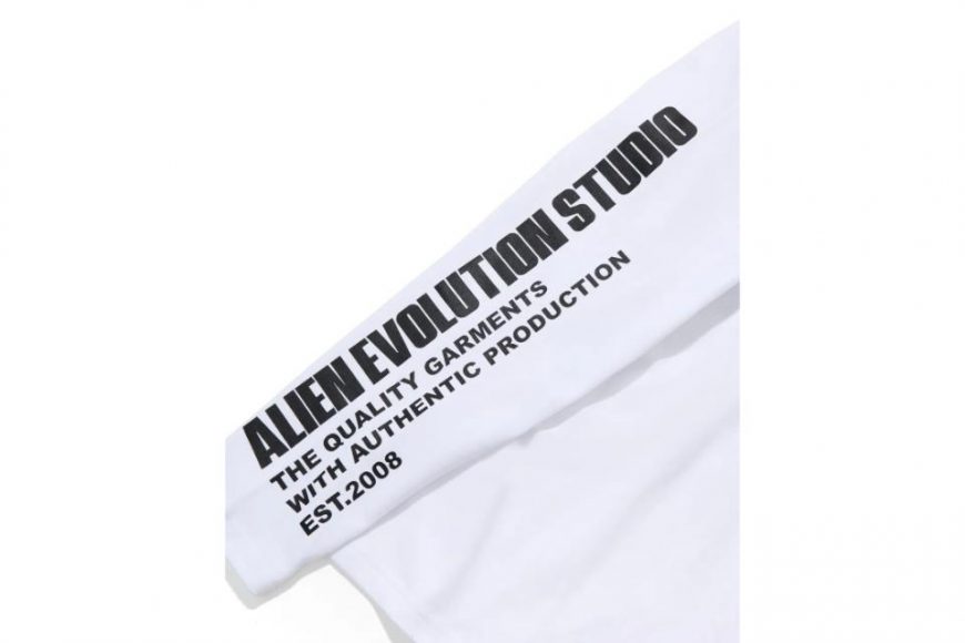 Pocket Long-Sleeve Tee (8)