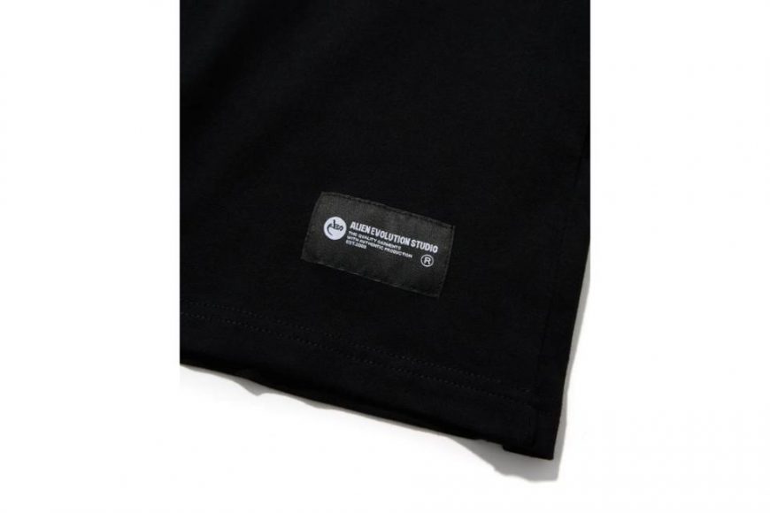 Pocket Long-Sleeve Tee (9)