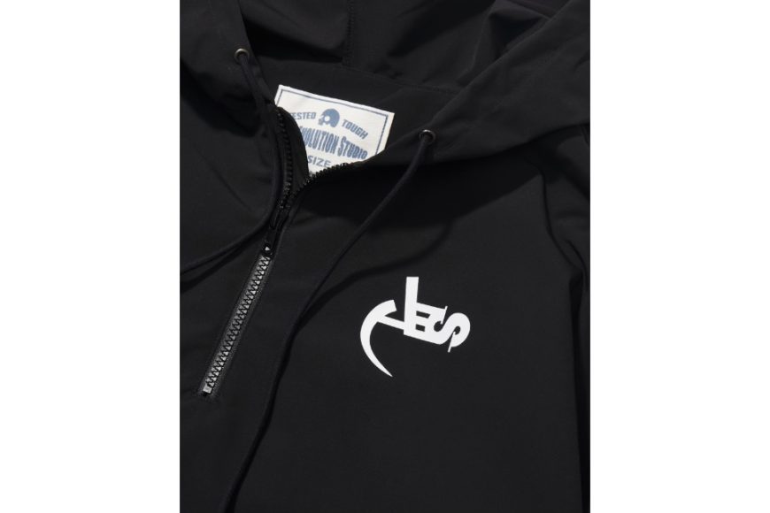 Classic Logo Water-Repellent Nylon Half Zip Hoodie (3)