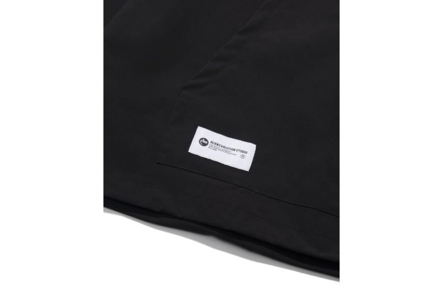 Classic Logo Water-Repellent Nylon Half Zip Hoodie (5)