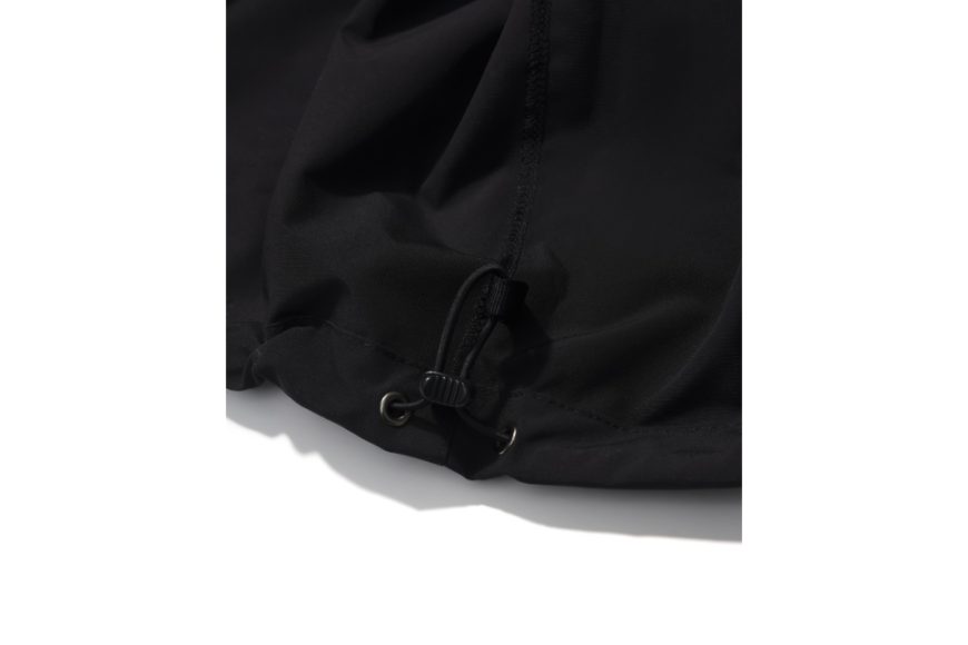 Classic Logo Water-Repellent Nylon Half Zip Hoodie (6)