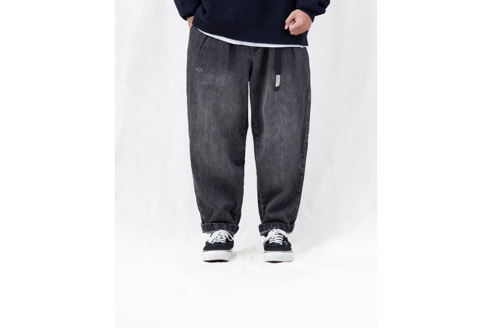 Washed Denim Jeans (2)