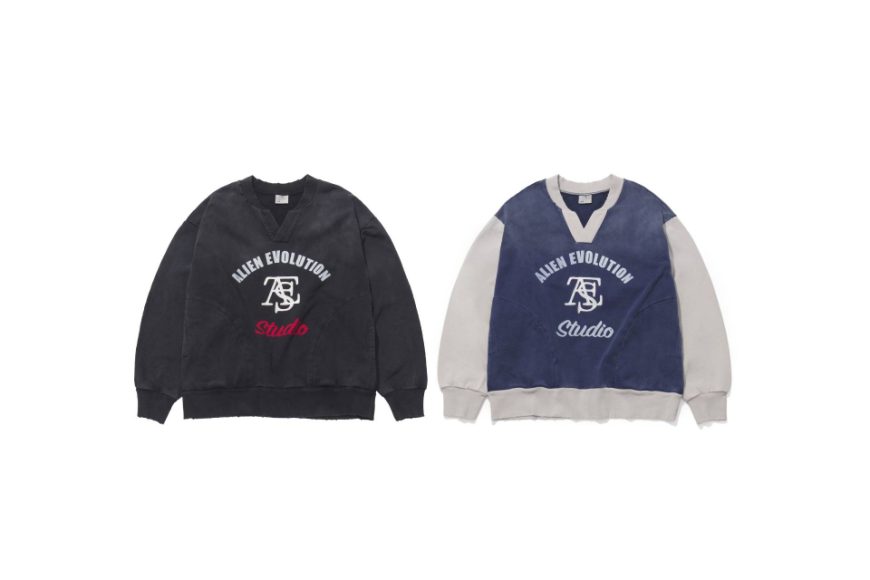 Retro College Sweatshirt (0)