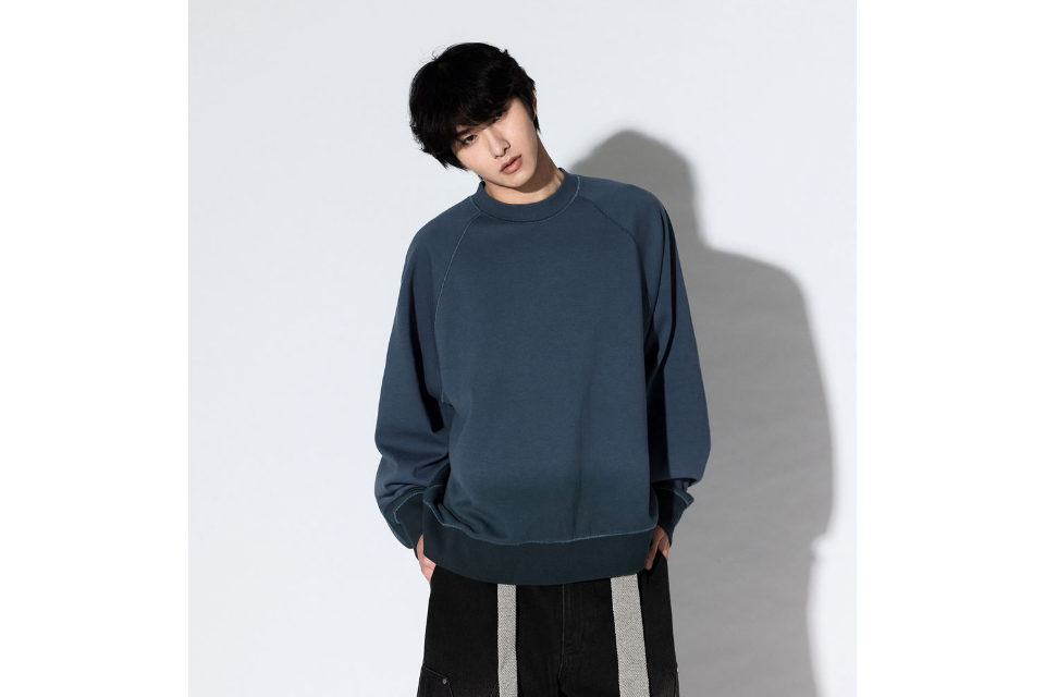 Canvas Fade Crewneck (1)