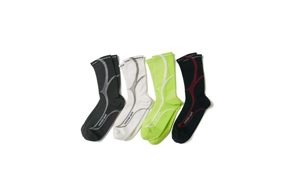 Tactel® Contour 輕量中高筒休閒襪 (1)