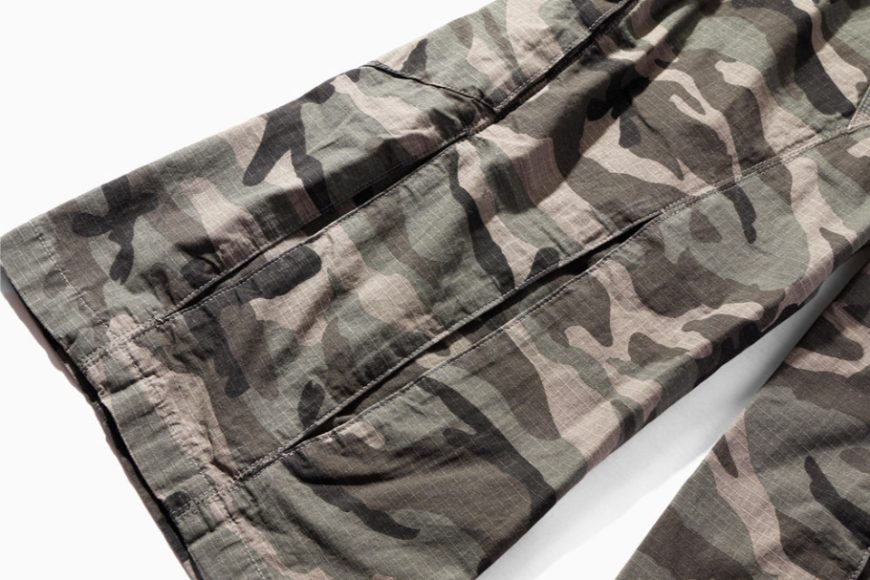 Double Cargo Camo Pants (13)