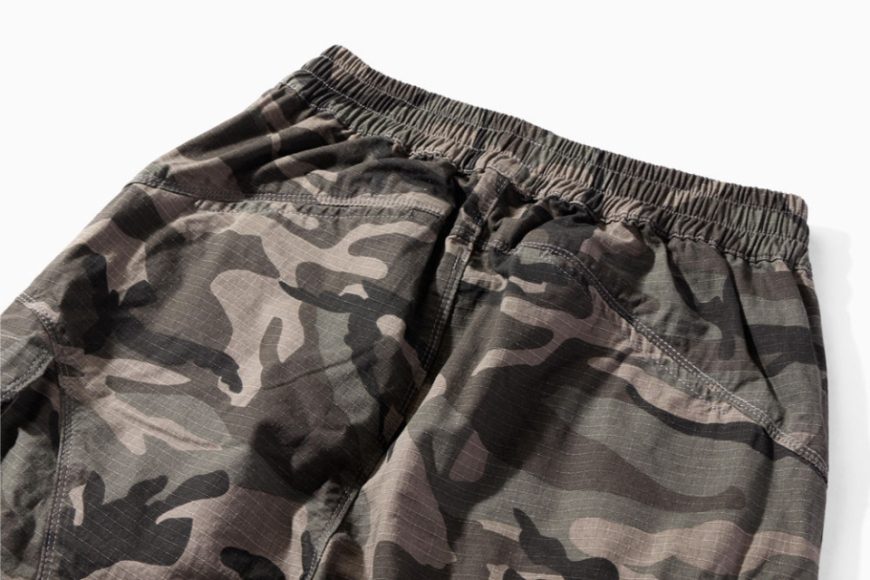 Double Cargo Camo Pants (14)