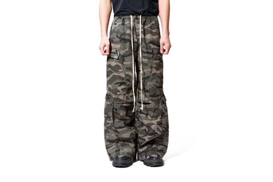 Double Cargo Camo Pants (3)