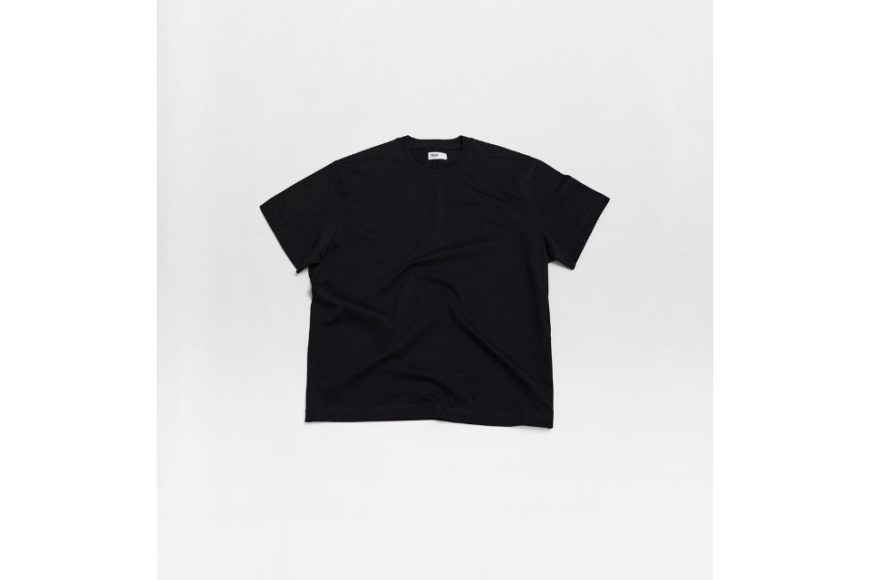 MEL. Classic Tee II (17)