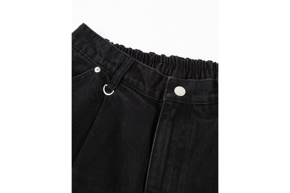 Washed Distressed Denim Pleated Jorts (10)
