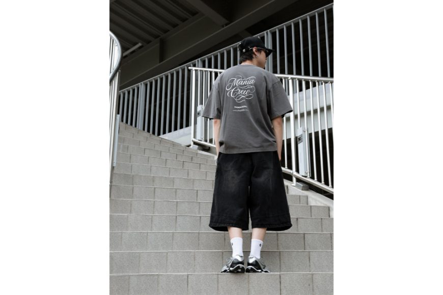 Washed Distressed Denim Pleated Jorts (3)