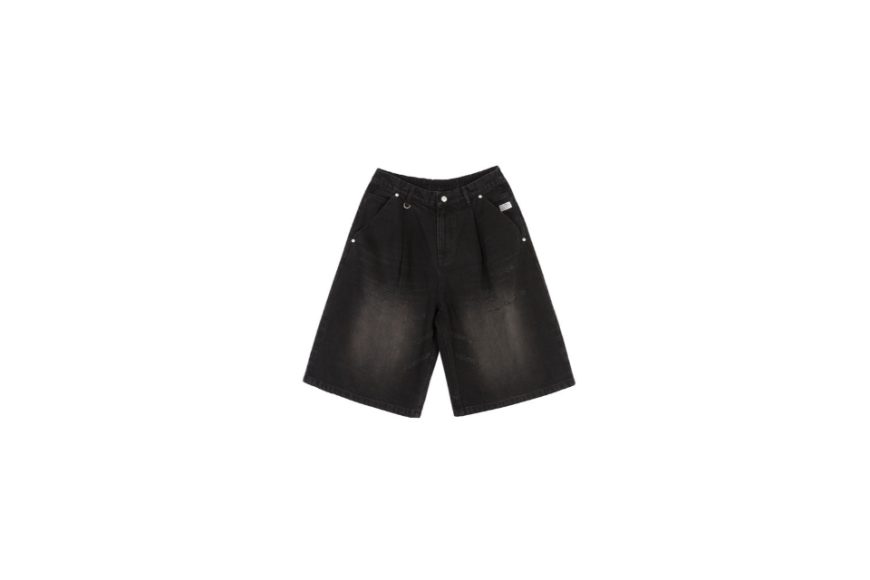 Washed Distressed Denim Pleated Jorts (8)