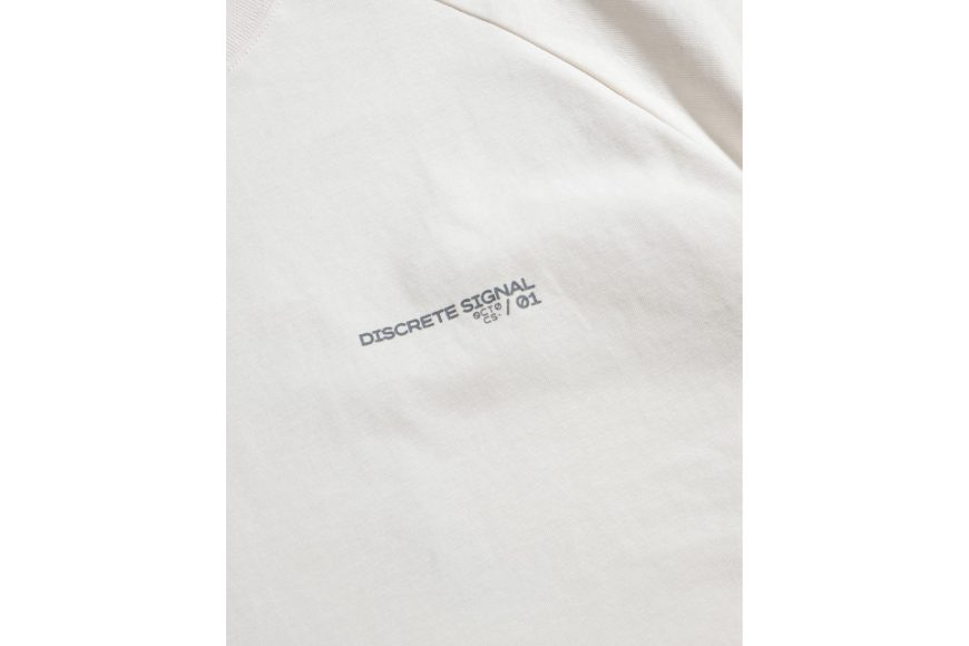 Discrete Signal Graphic Tee (15)