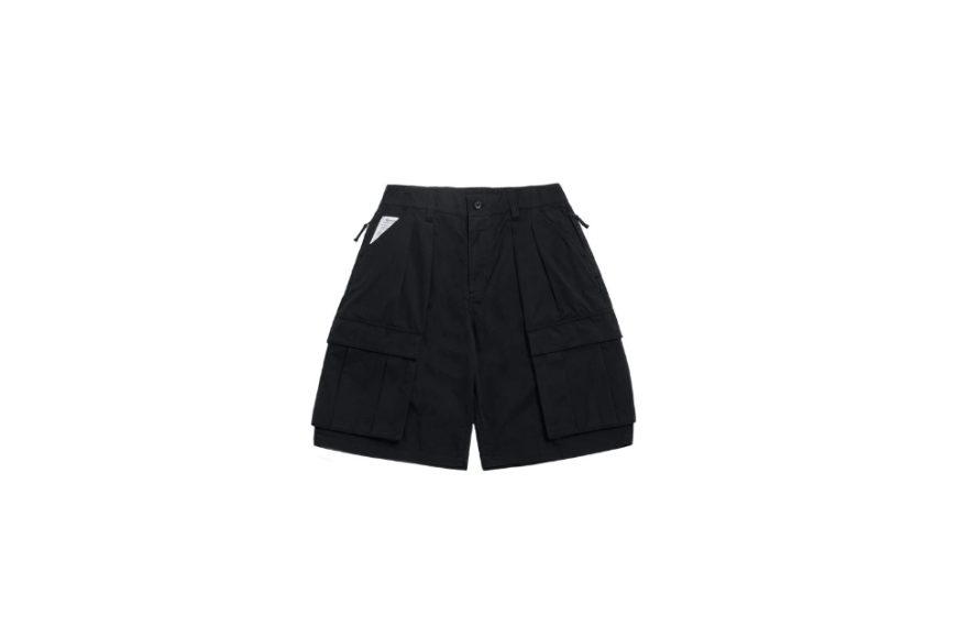 Knee-Length Cargo Shorts (10)
