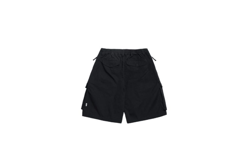 Knee-Length Cargo Shorts (11)