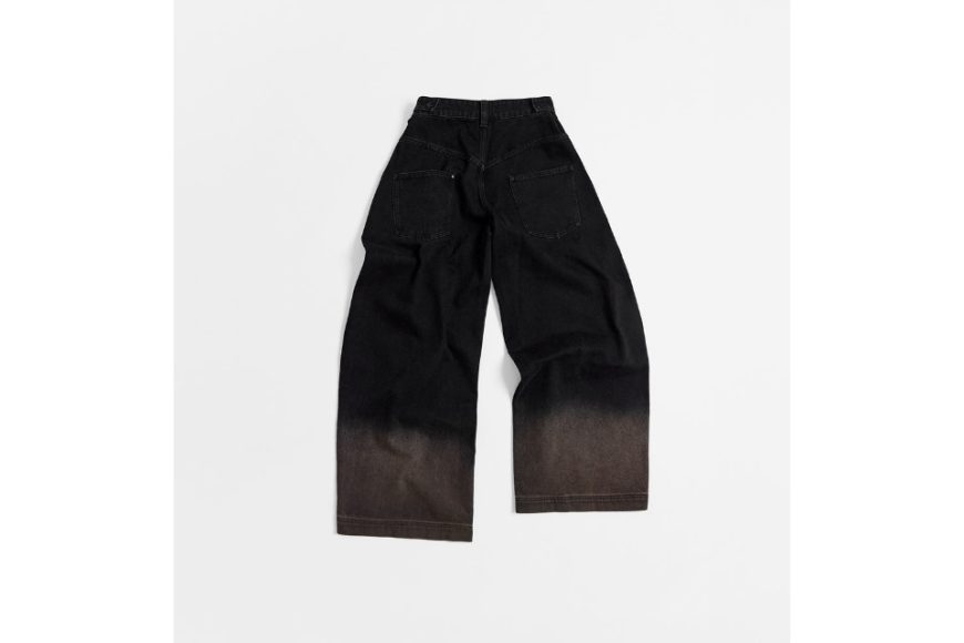 MEL 26. Washed Denim Jeans (12)
