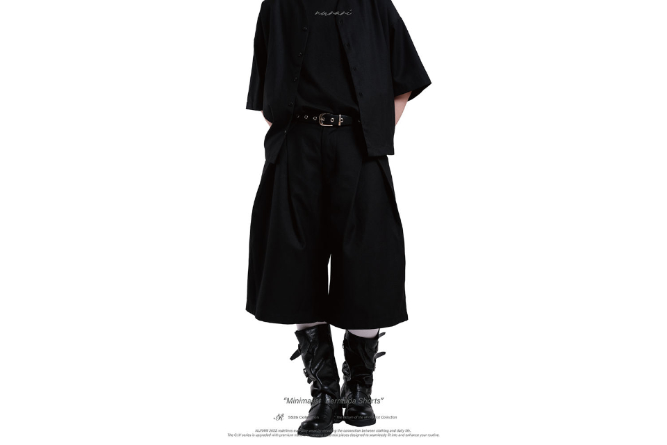 Minimalist Bermuda shorts (3)