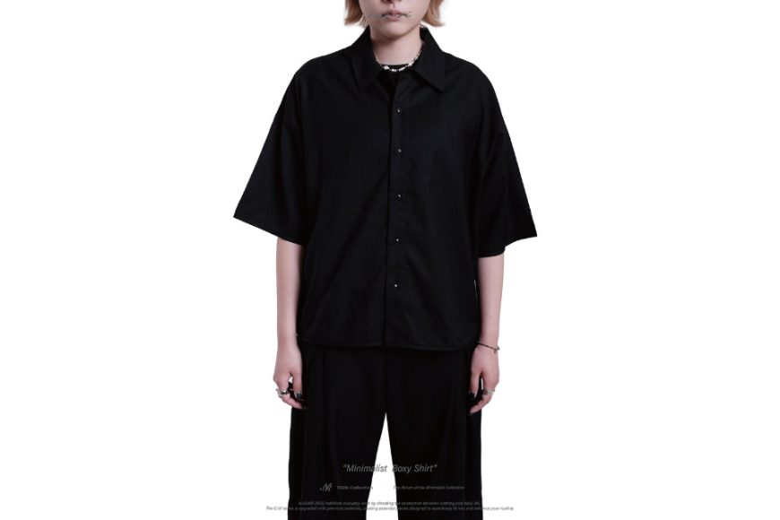 Minimalist boxy shirt (3)