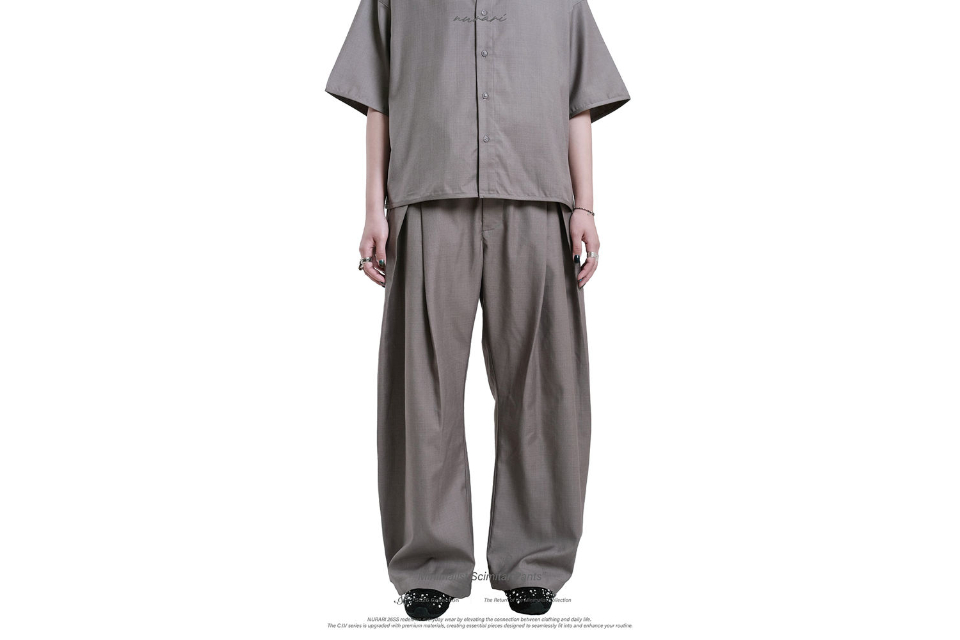 Minimalist scimitar pants (6)