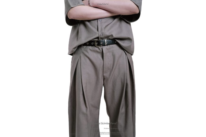 Minimalist scimitar pants (7)