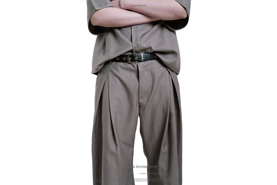 Minimalist scimitar pants (7)