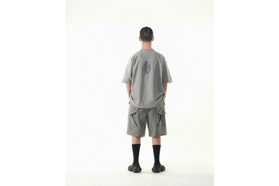 Visor Print Tee (6)